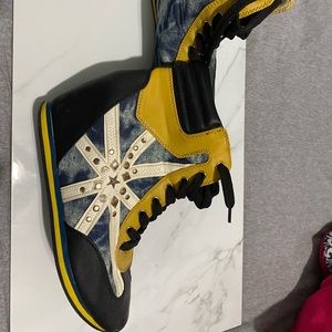 Bumper wedge spike London sneakers